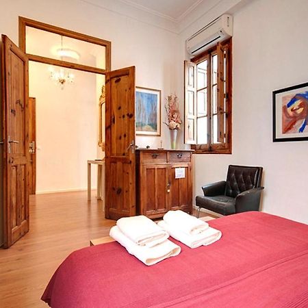 Beds & Breaks Strauss Apartment บาเลนเซีย ภายนอก รูปภาพ