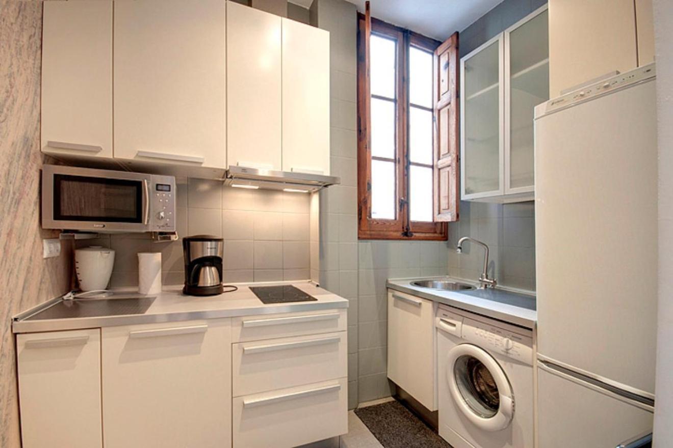 Beds & Breaks Strauss Apartment บาเลนเซีย ภายนอก รูปภาพ