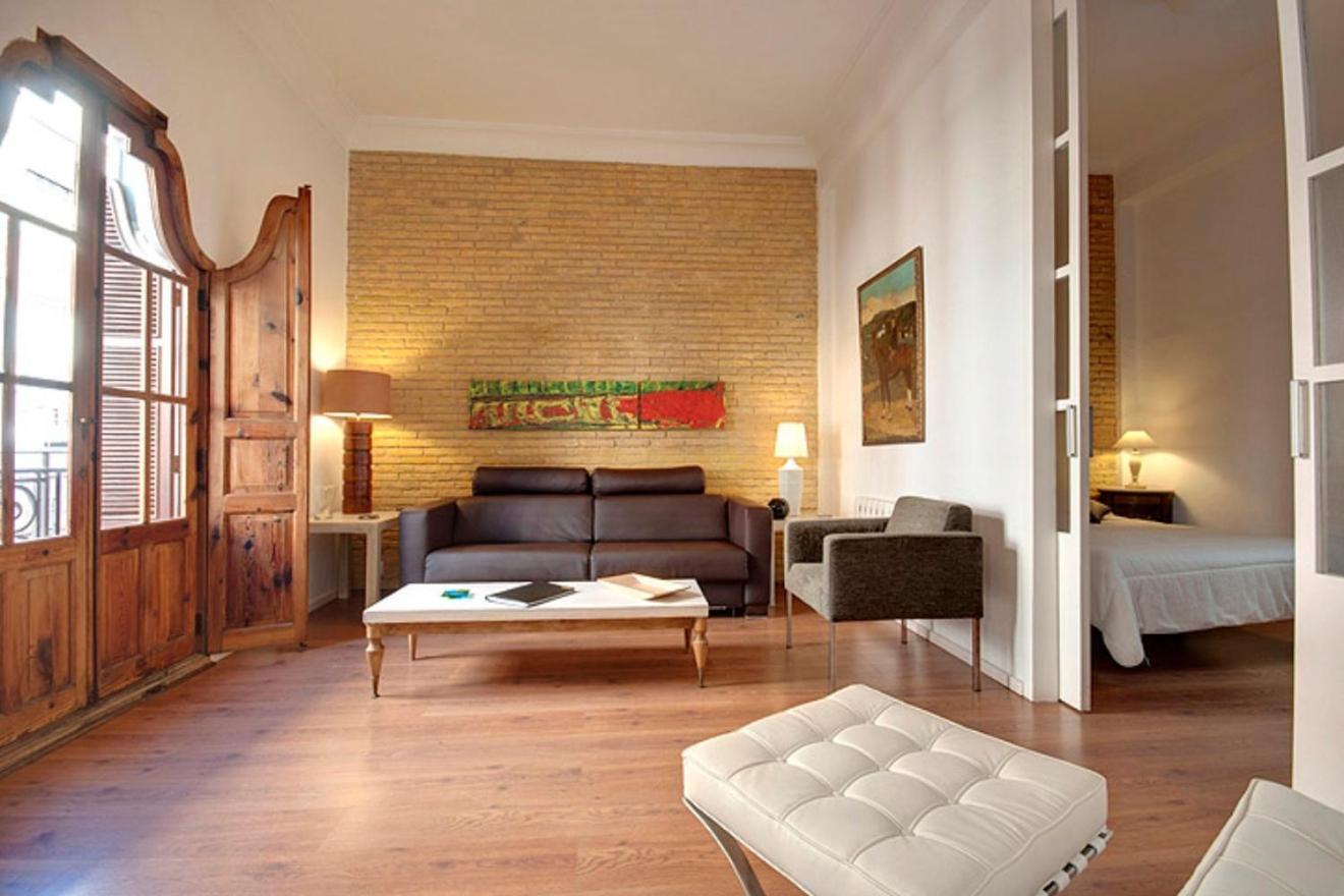 Beds & Breaks Strauss Apartment บาเลนเซีย ภายนอก รูปภาพ
